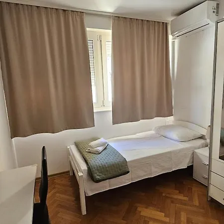 Fregata Duplex- Spacious & Bright With A Terrace -near Beaches- Easy To Old Town (adults Only)