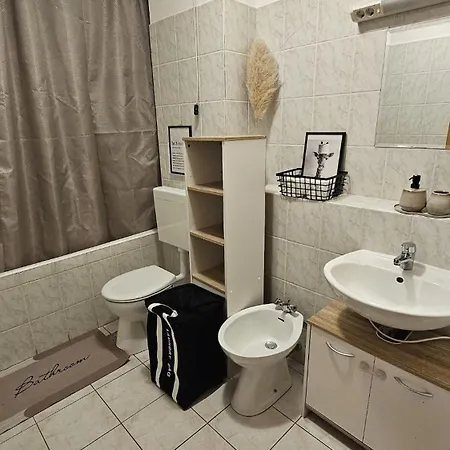 Fregata Duplex- Spacious & Bright With A Terrace -near Beaches- Easy To Old Town (adults Only) Appartement