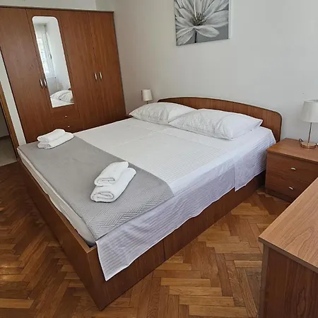 Appartement Fregata Duplex- Spacious & Bright With A Terrace -near Beaches- Easy To Old Town (adults Only)