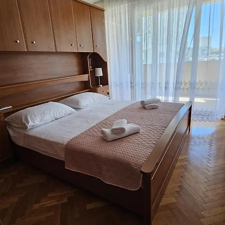 Fregata Duplex- Spacious & Bright With A Terrace -near Beaches- Easy To Old Town (adults Only) Appartement Split