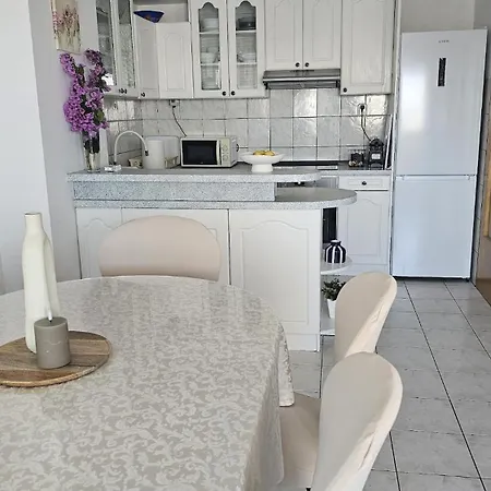 Fregata Duplex- Spacious & Bright With A Terrace -near Beaches- Easy To Old Town (adults Only)