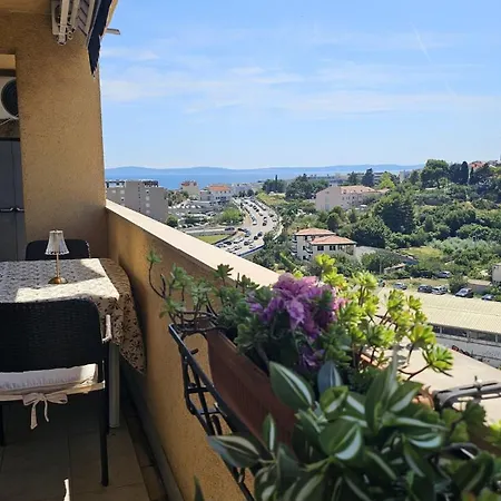 Appartement Fregata Duplex- Spacious & Bright With A Terrace -near Beaches- Easy To Old Town (adults Only) *
